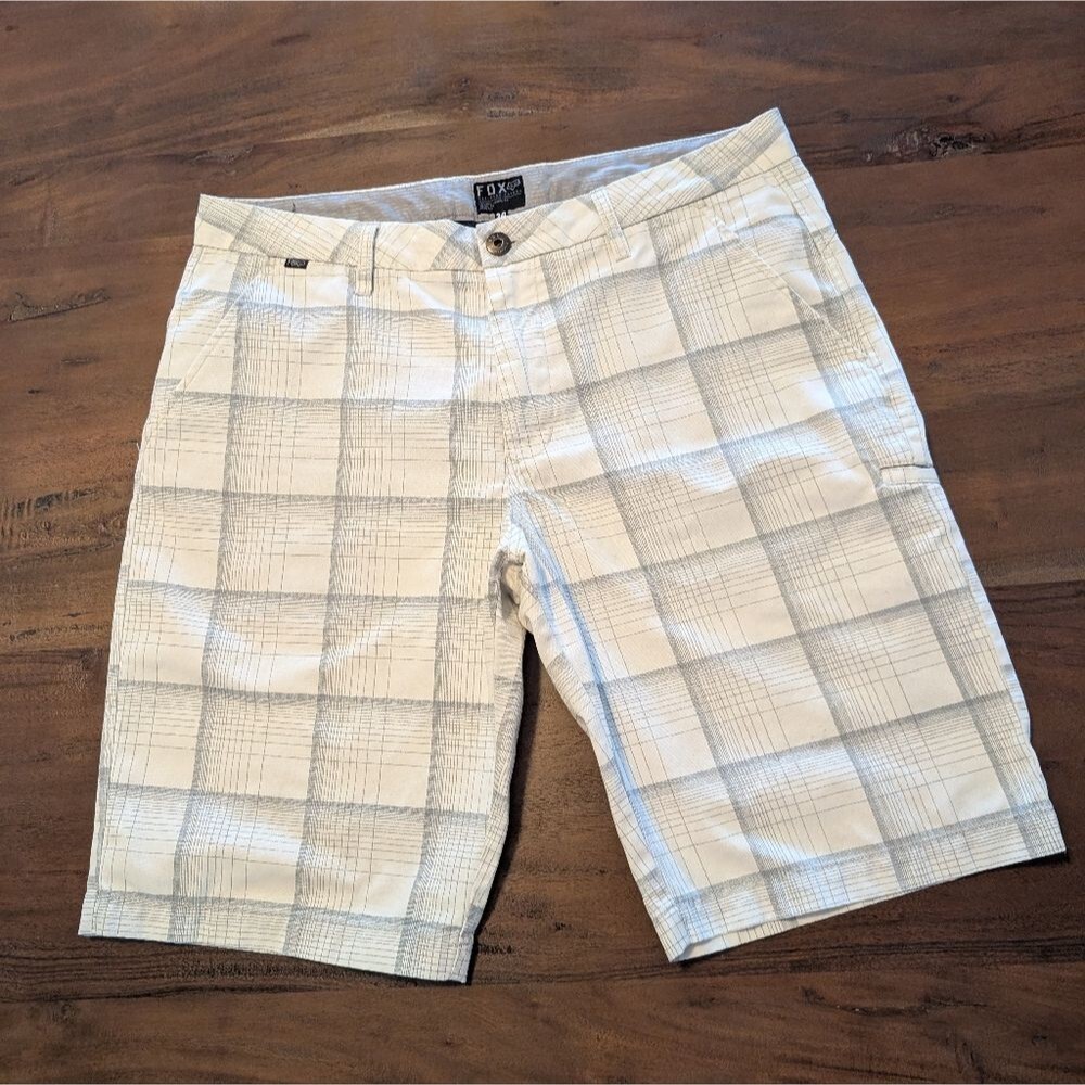 Fox Racing Flat Front Shorts, White/Gray Plaid, Men's Size 34